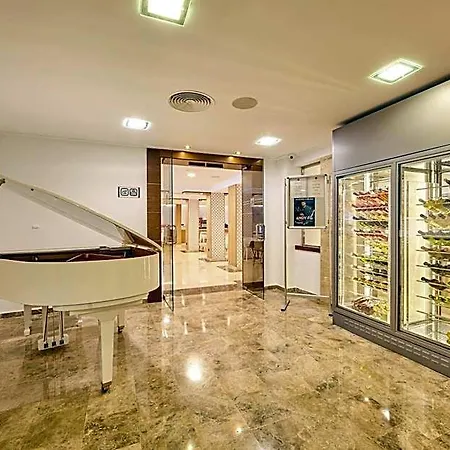 Mll Mediterranean Bay - Adults Only Szálloda